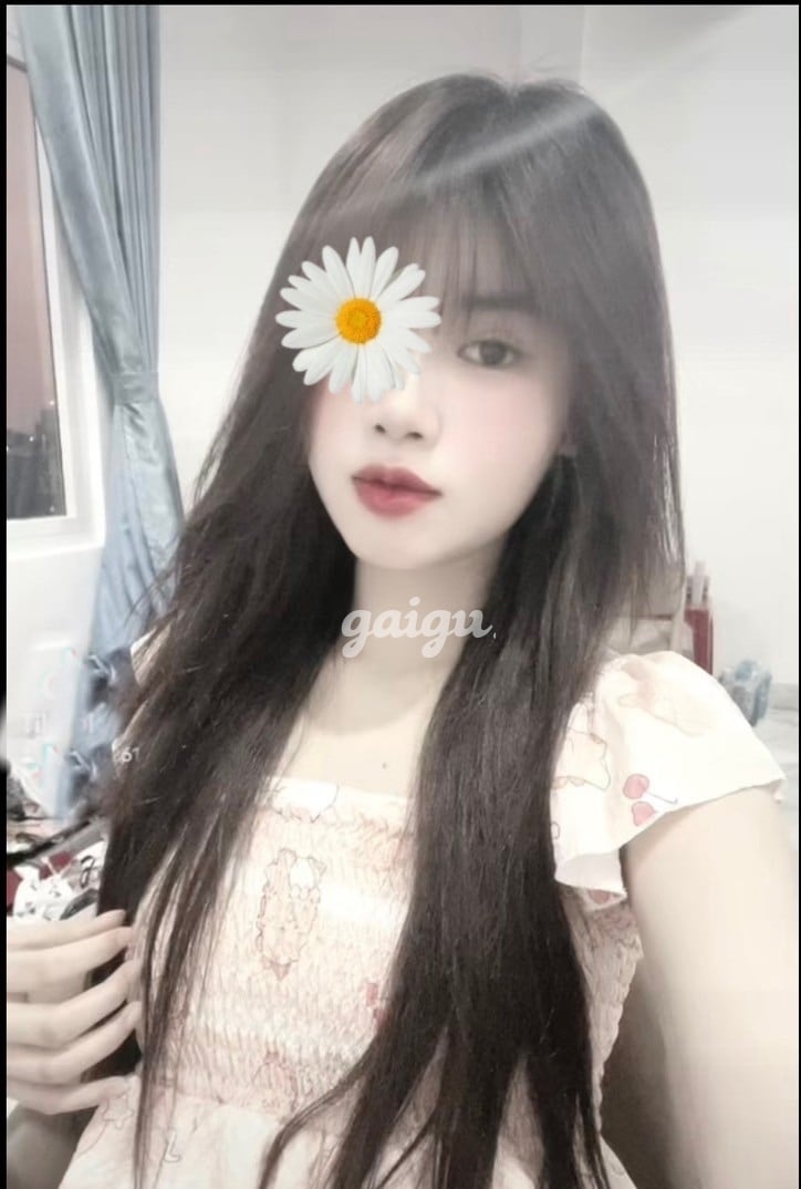 1001343 - ❤️ANH THƯ ❤ HOT TEEN 2K4 MẶT XINH DÁNG NUỘT LẦN ĐẦU LÊN SÓNG
