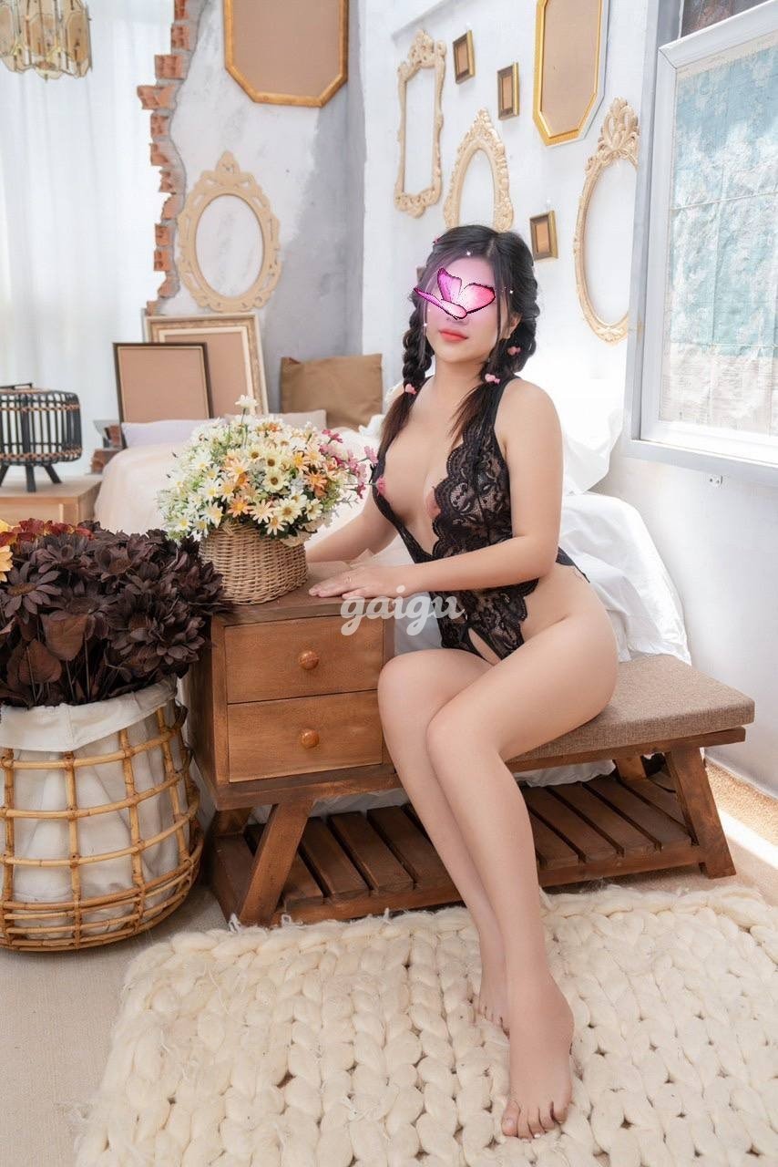 1001695 - GÁI DÂM NHI BABY_ VÚ TO MÔNG CĂNG DOGGI CỰC PHÊ LUÔN