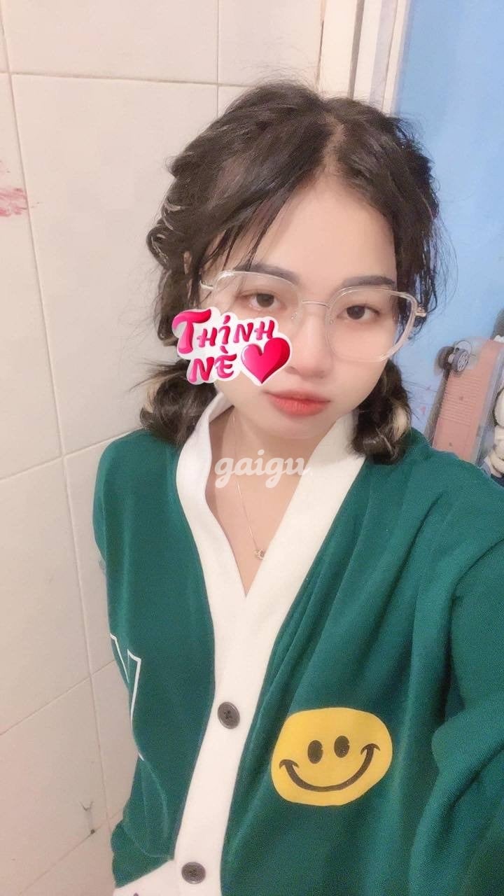 880596 - NEW-Cún BABY-2k5 sinh viên đang đi học