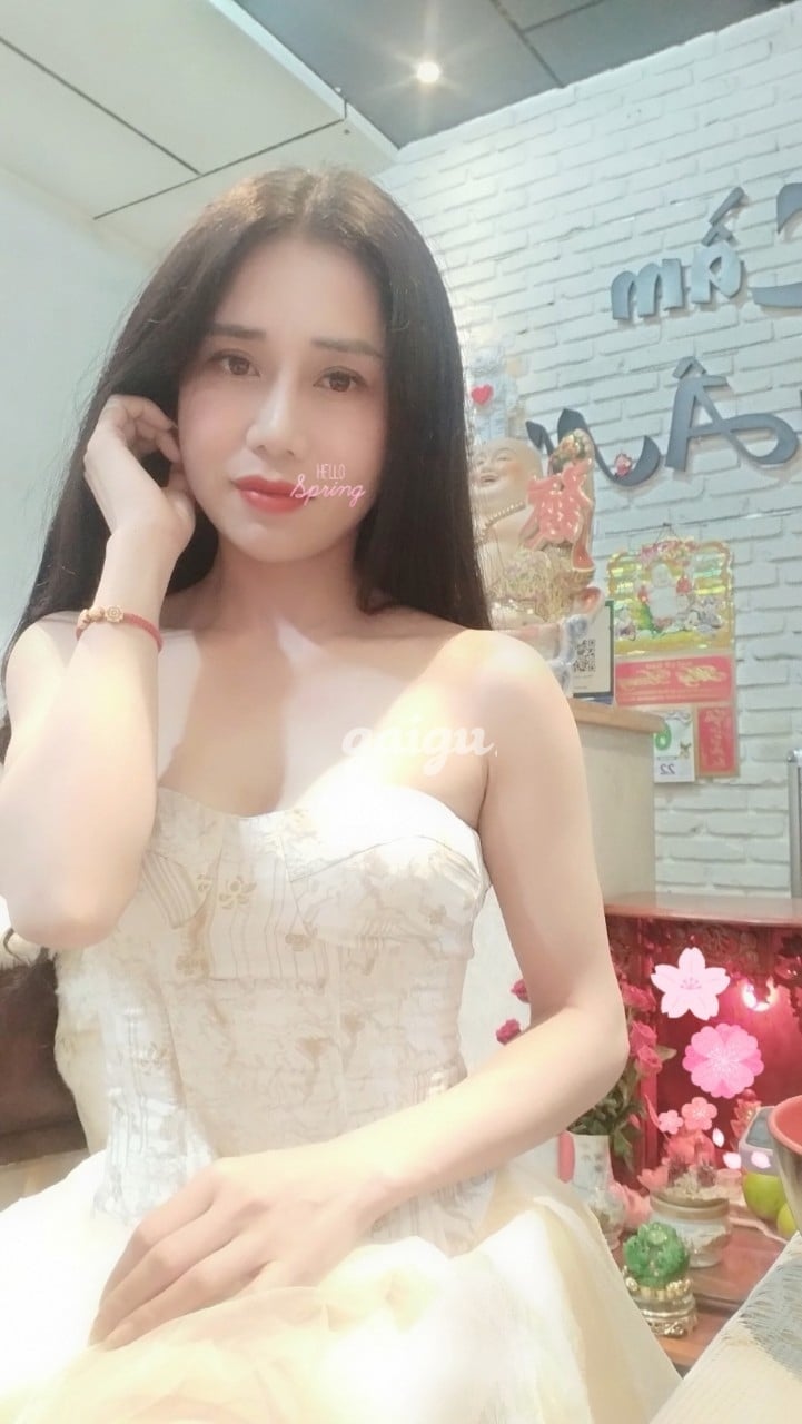 905789 - New Kiều Loan Ngực Khủng Dang Thon