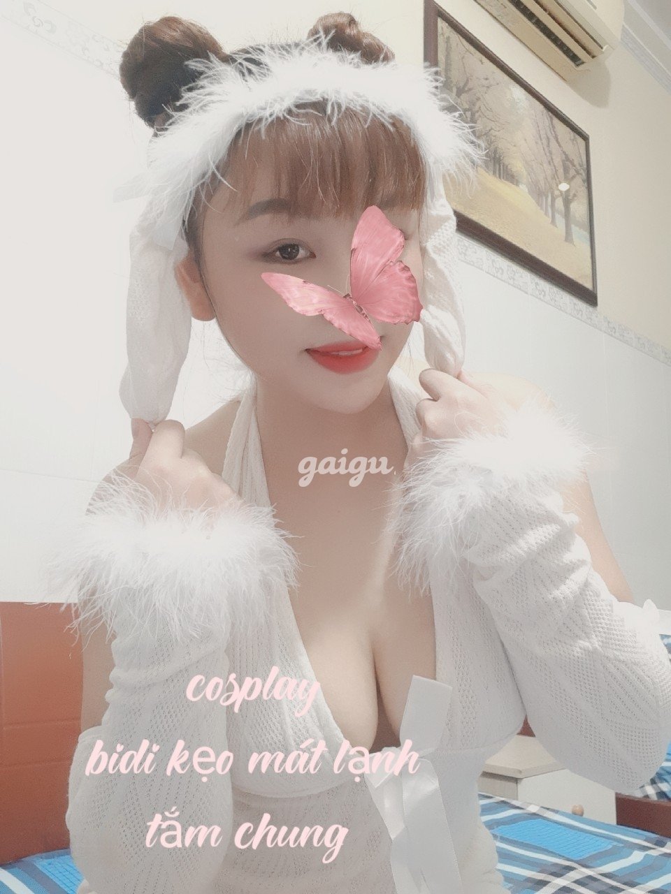 930308 - Ba by Quỳnh Anh trẻ trung chiều khách