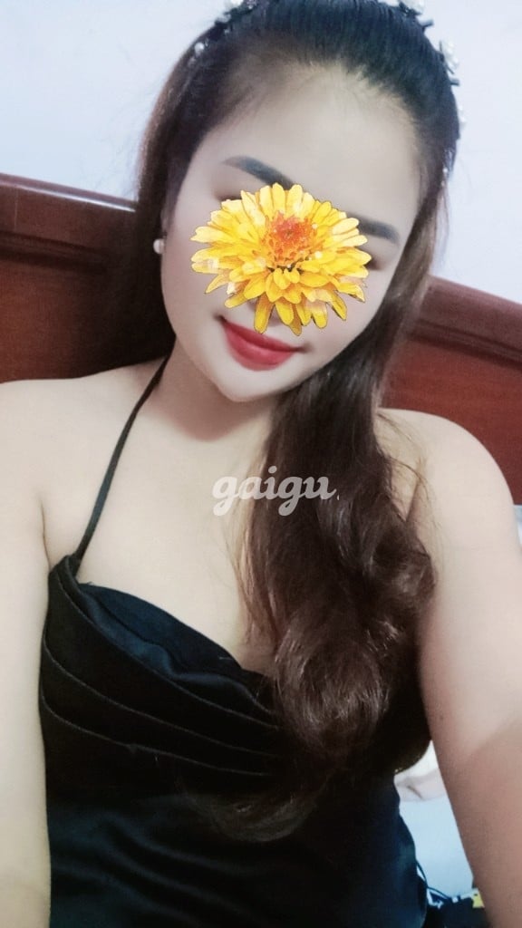 933008 - New NGỌC CHI - Vú To,Mông Bự,Làm Tình Bao Phê