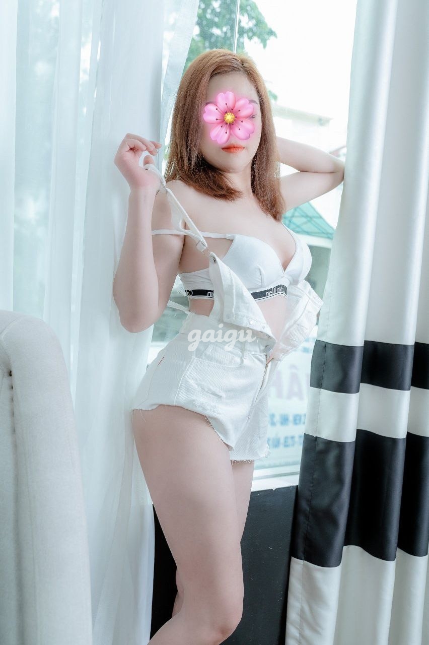 943423 - Mỹ anh GÁI MỚI lần đầu lên sóng xinh xắn rất chân thật