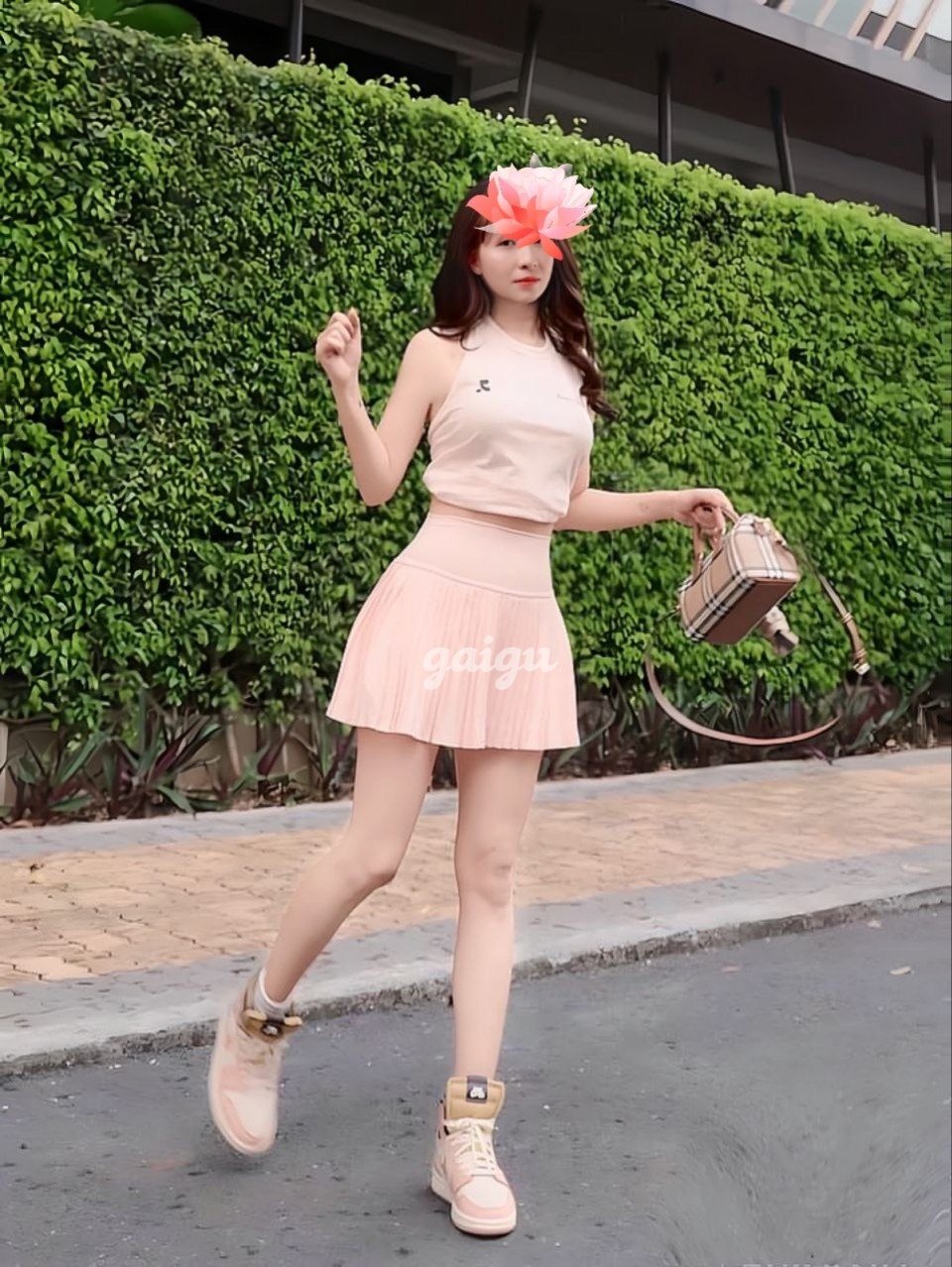 943484 - NGỌC HÂN XINH EM NHÂN VIÊN SASSAGE NGÂY THƠ LẦN ĐẦU ĐI LÀM