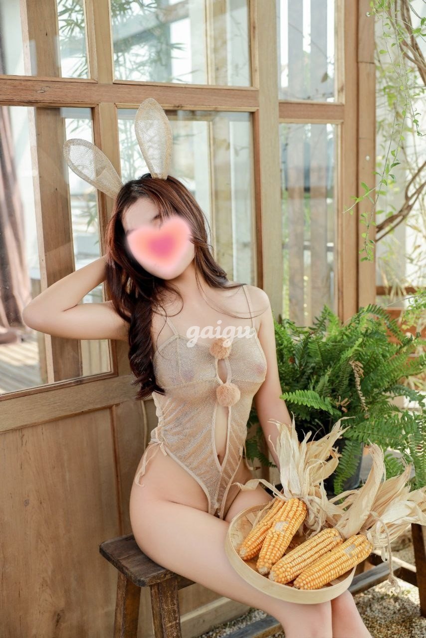 972475 - TRÀ MY - EM GÁI NON TƠ NGỌT NGÀO NHƯ CHOCOLATE -VÚ TO-MÔNG MẨY