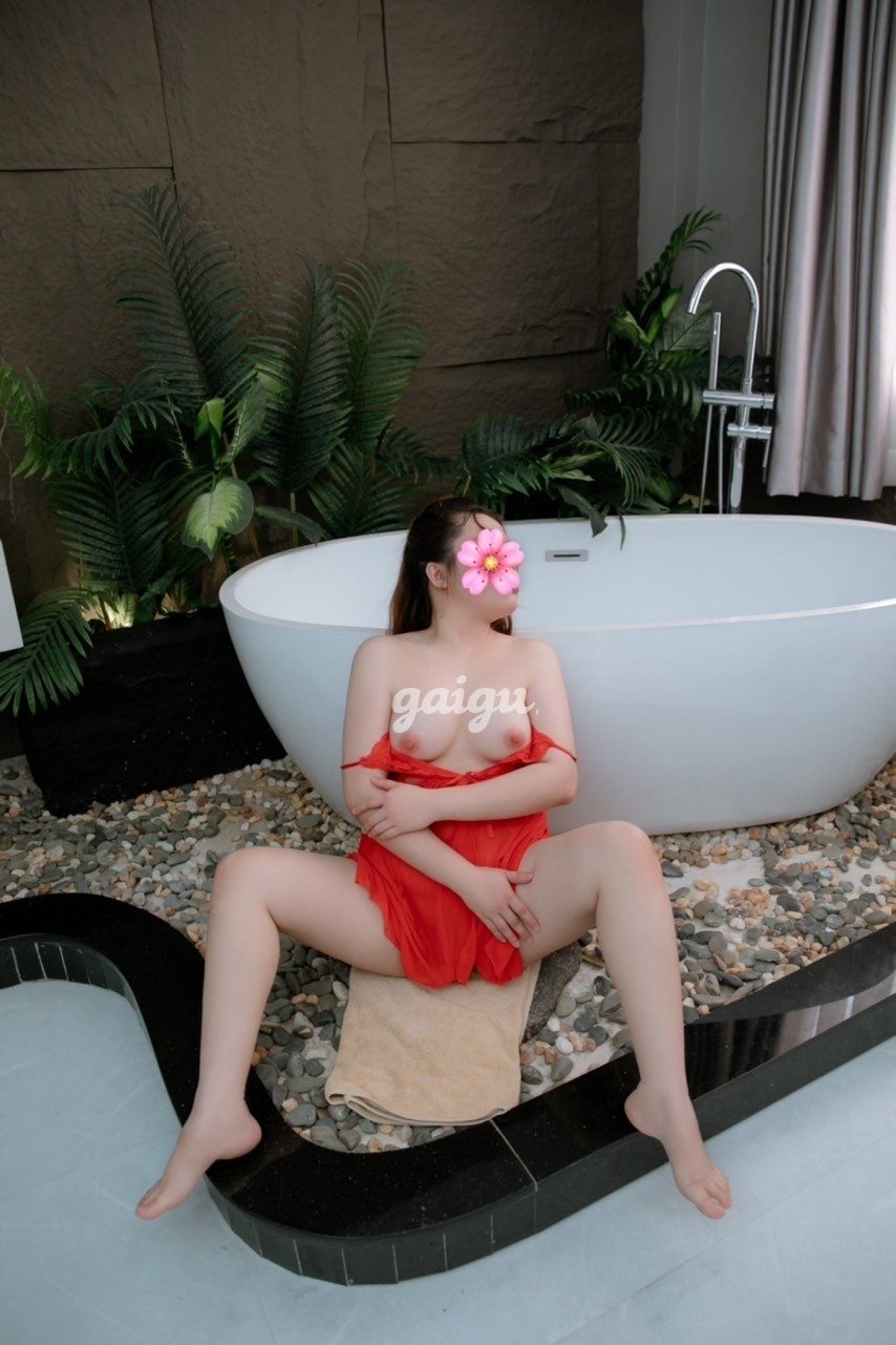 973625 - ✨PÉ SIN✨Mặn Mà - Nhiệt Tình - Chiều Khách