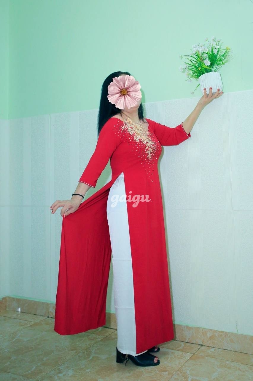 978085 - Hoàng Thu - Siêu Máy Bay - Hàng Ngon Bổ Rẻ - Tình Cảm - Dâm Đãng