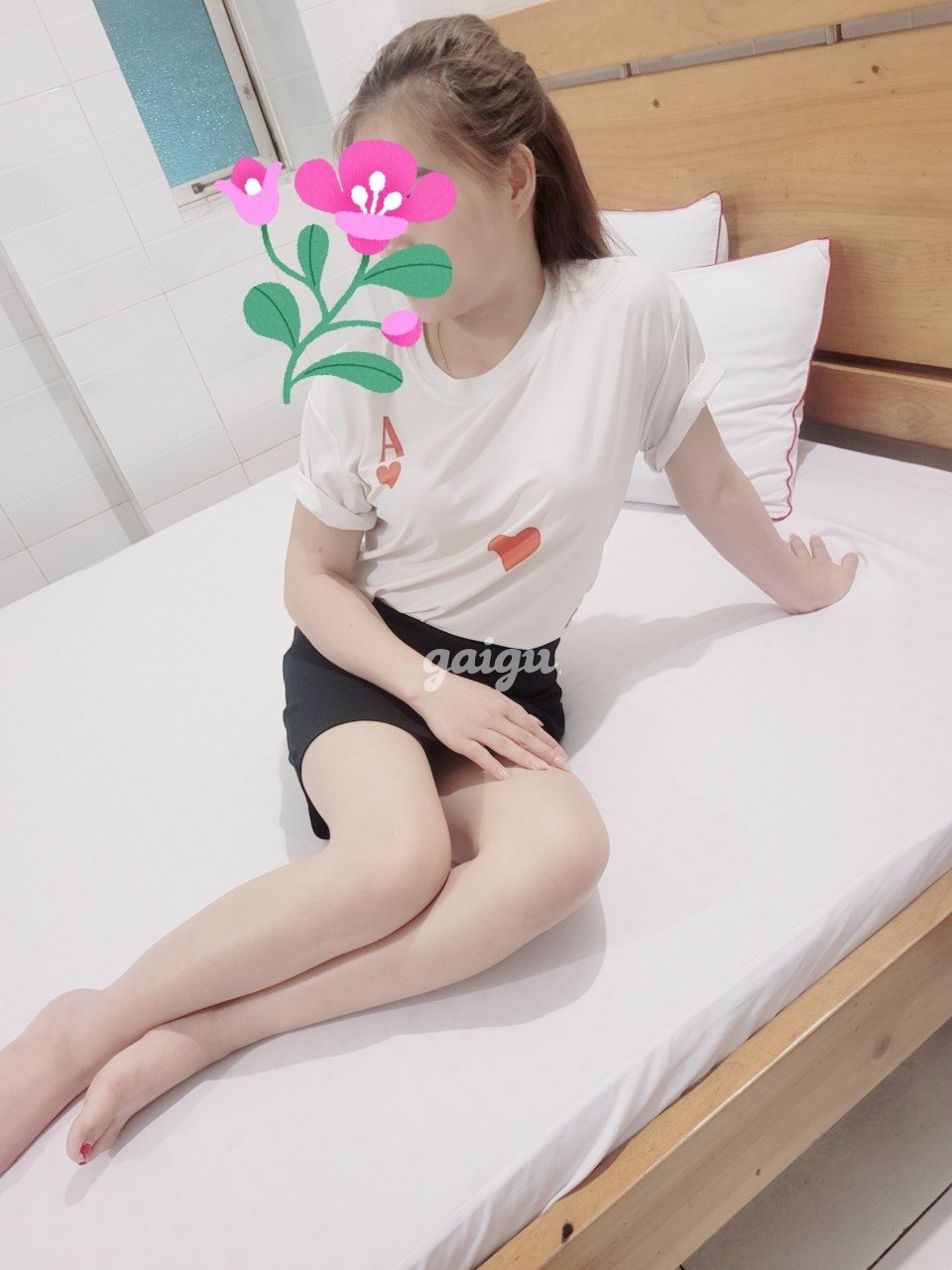 999530 - Ngọc Mai. 2k 1. Mới bán trinh non xanh vô cùng.