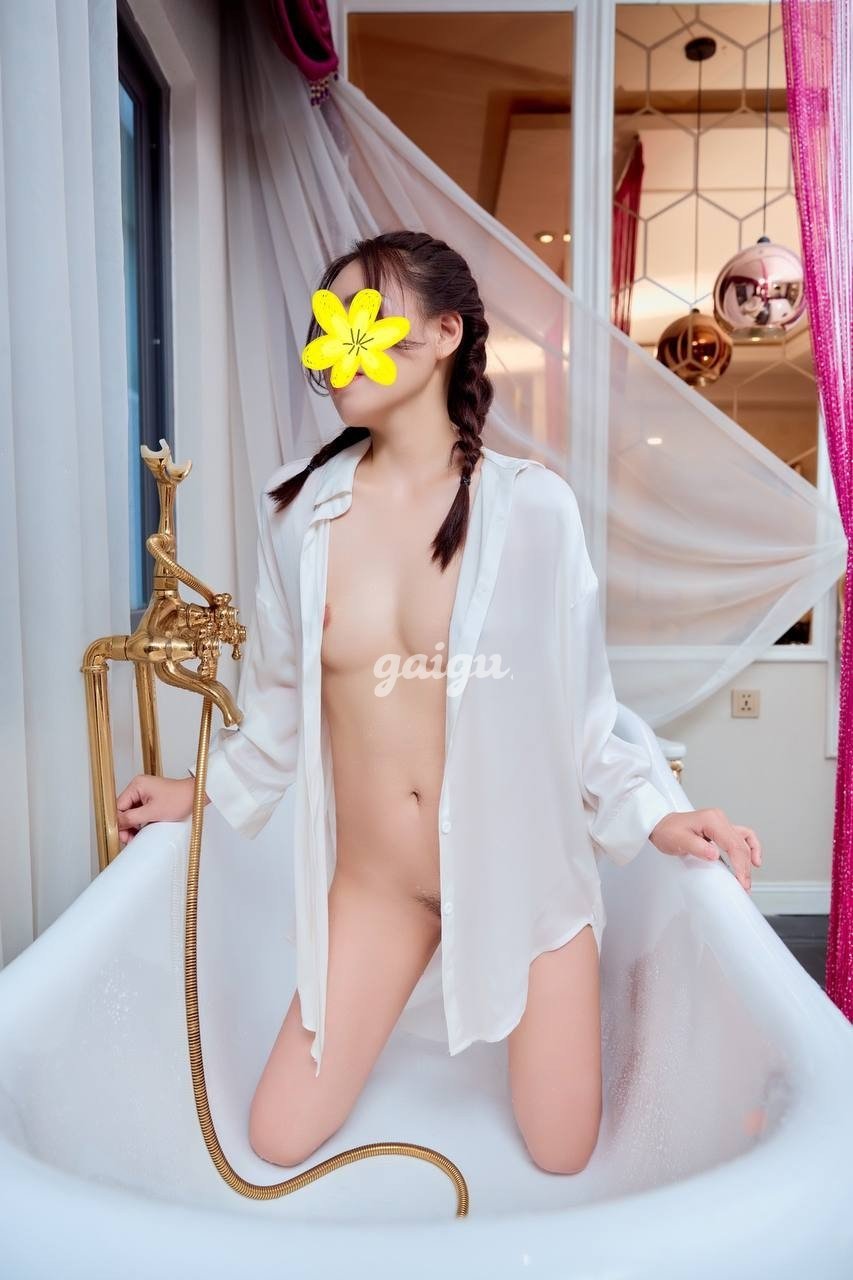 1013319 - ❤️ THU NGÂN ❤️ Em gái xinh Dễ thương - Chiều khách sung sướng