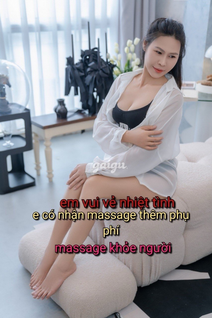 1015952 - KHÁNH VY DÂM ĐẢNG CHIỀU KHÁCH NHƯ NGƯỜI YÊU