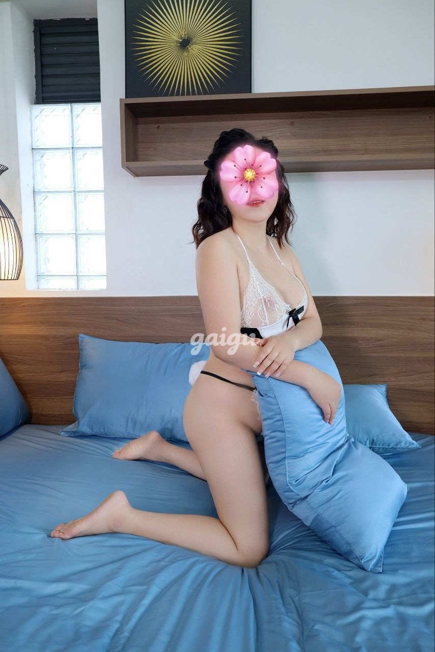 1019128 - BÍCH NGÂN, GÁI MIỀN TÂY DÂM NGOÃN ĐỈNH CHÓP
