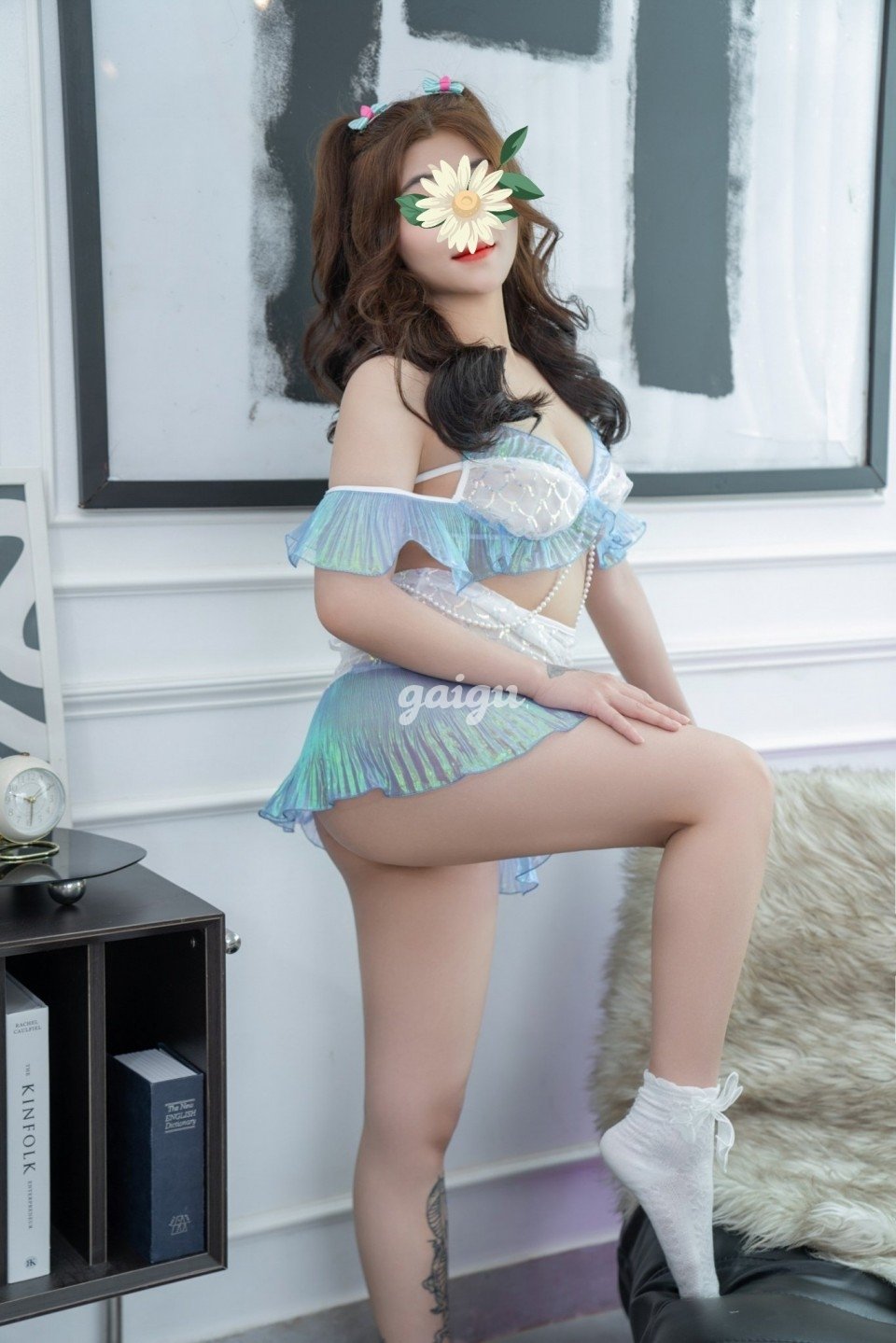1051044 - BÉ NHUNG XINH XẮN NON DÁNG CHUẨN TÌNH CẢM MỚI VÀO NGHỀ ĐI LÀM LẦN ĐẦU