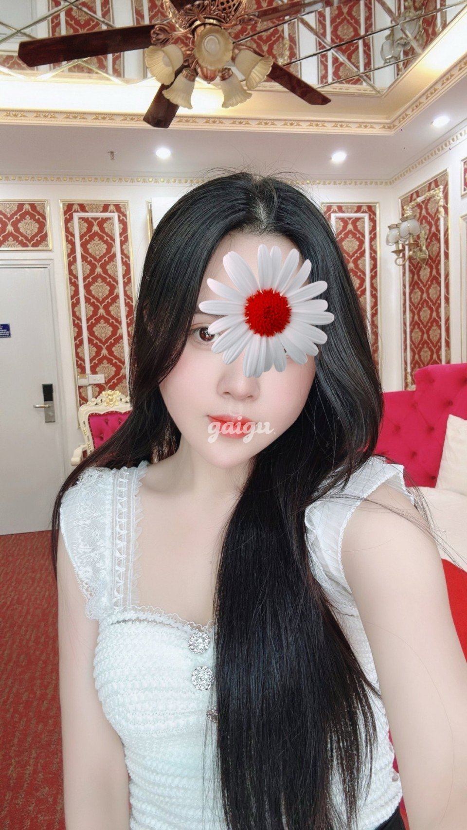 1054614 - NEW YẾN NHI - XUNH ĐẸP KIÊU SA, GẶP LÀ MÊ PHÊ QUÊN LỐI VỀ.
