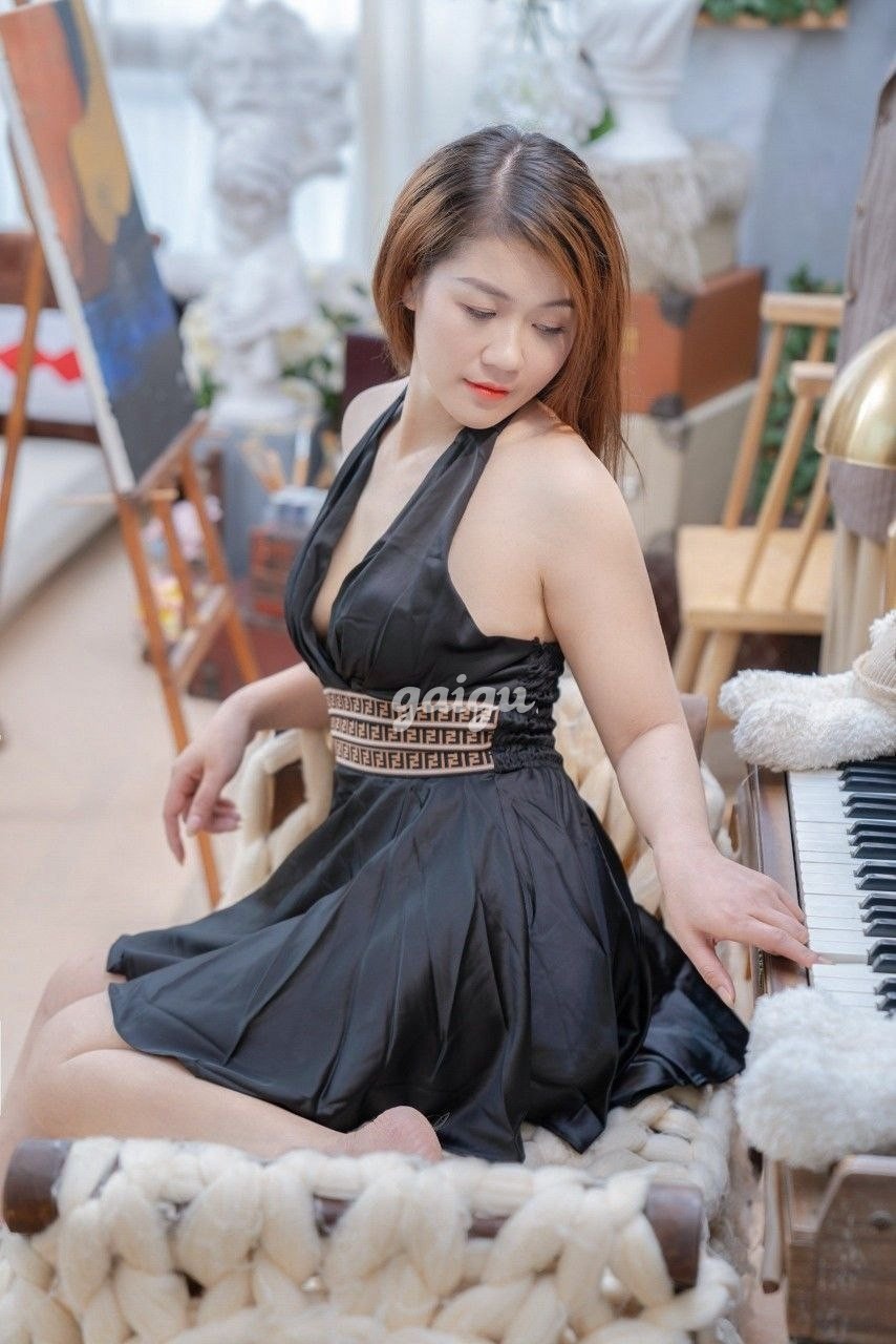 923543 - ✅HẠ TUYẾT ✅ DÁNG DÂY CHÂN DÀI LÀM TÌNH ĐÊ MÊ, BJ ĐỈNH CAO