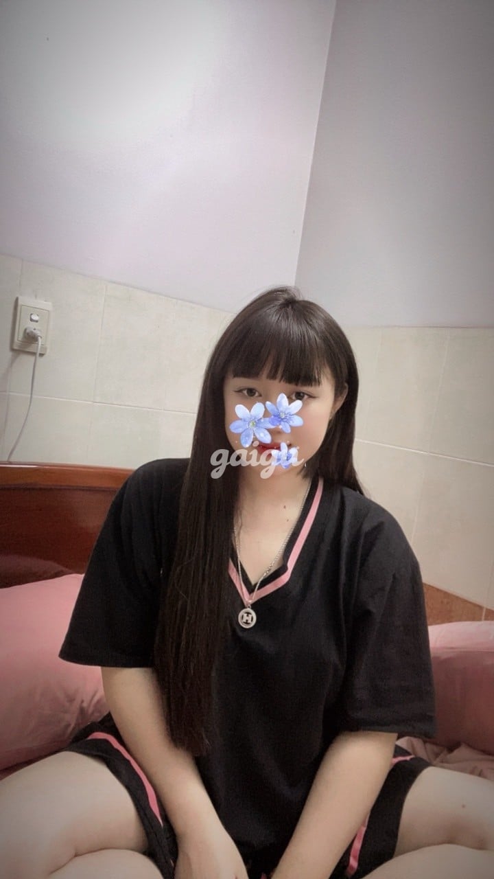 1064062 - THUỲ LINH 2k4 Mũm Mĩm,Cực Dễ Thượng,Chiều Chuộng
