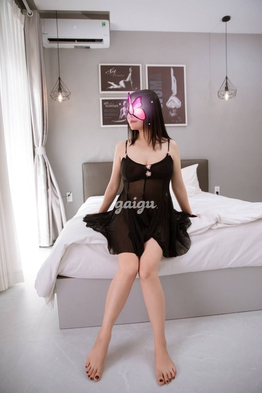 1070157 - GÁI DÂM MINH THƯ_ DA TRẮNG MẶT XINH LẦN ĐẦU XUẤT HIỆN ĐÁNG CHECK.