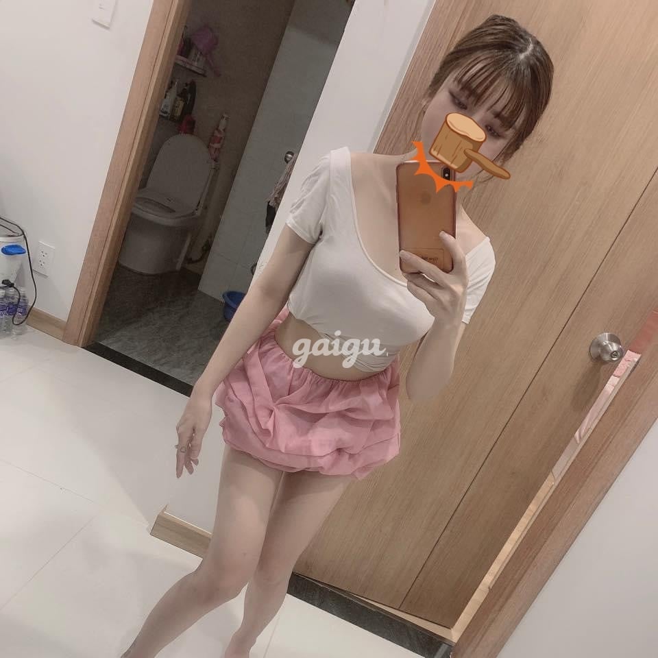 Nấm xinh gái đà Lạt dáng đẹp da trắng vú to