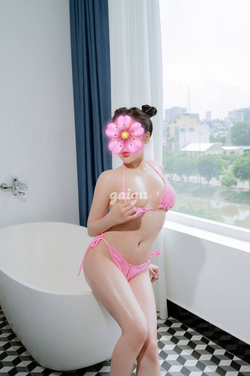 1091179 - LISA❤️HOT GIRL XINH XẮN, BODY NÓNG BỎNG