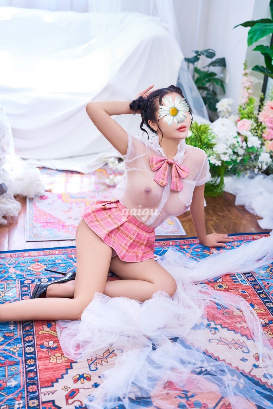 1105930 - NEW PHƯƠNG THUÝ - GÁI XINH CHÂN DÀI LÀM TÌNH CỰC PHÊ.