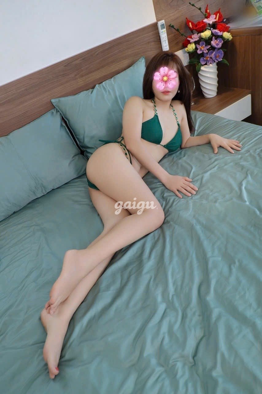 1108566 - Thảo Vy-Bướm Mới- Tình Cảm Ngọt Ngào - Vú To Body Đẹp - Sexy và Quyến Rũ