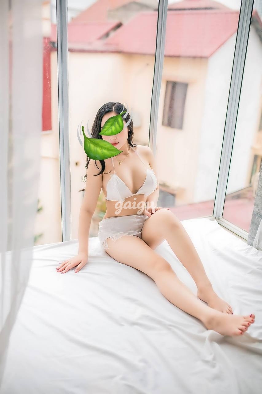 1114391 - Vân Mây. Siêu phẫm vào đời , xinh ko tùy vết.