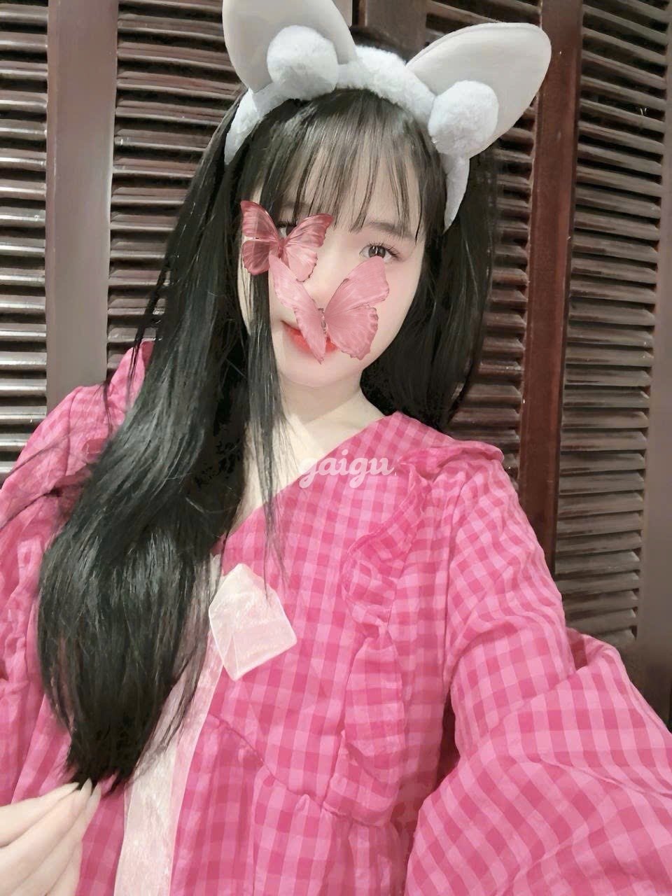 1117001 - Bé THIEN AN 2k6 Bym Khít,Non Tơ,Lần Đầu Đi Làm