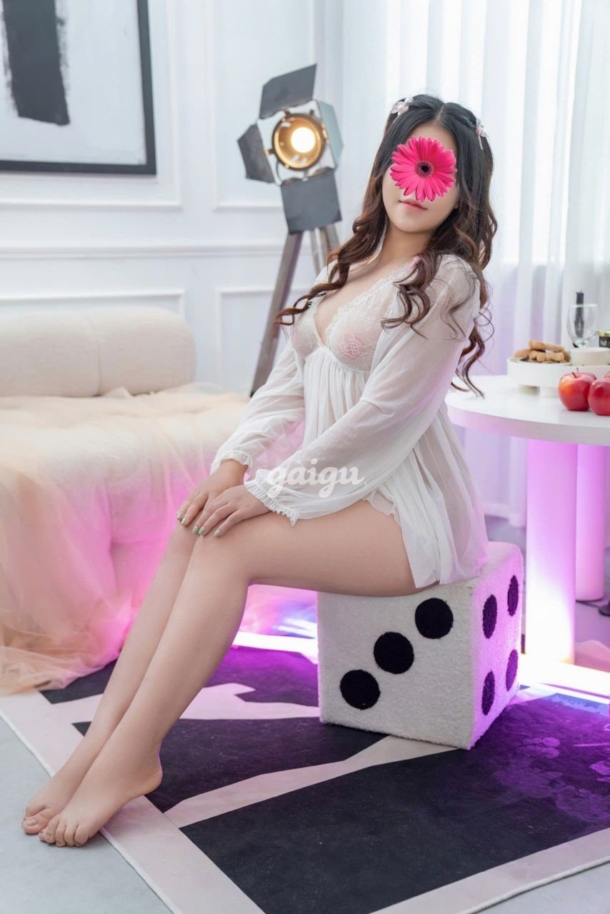 1118950 - Gái xinh Nhã Trâm_ Body bóng bỏng, nụ cười dễ thương