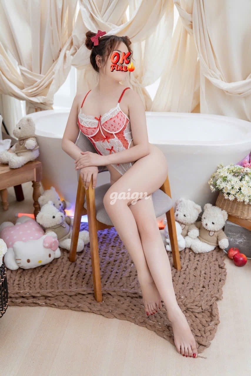 1129718 - BÉ NHI - NGOAN HIỀN CHIỀU KHÁCH - KÈN SÁO CHUYÊN NGHIỆP - MÔNG CĂNG TRÒN - BÍM CO BÓP NHIỀU NƯỚC
