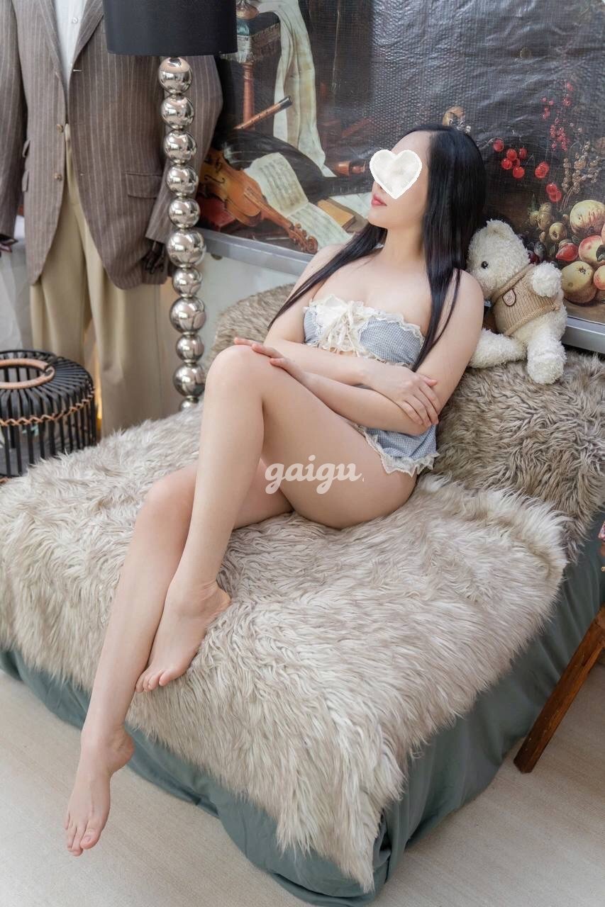 1165761 - Yến Nhi - 97 Cực Xinh Trắng Mịn