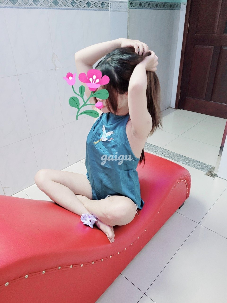 1140953 - Non tơ ngày đầu vào đời.