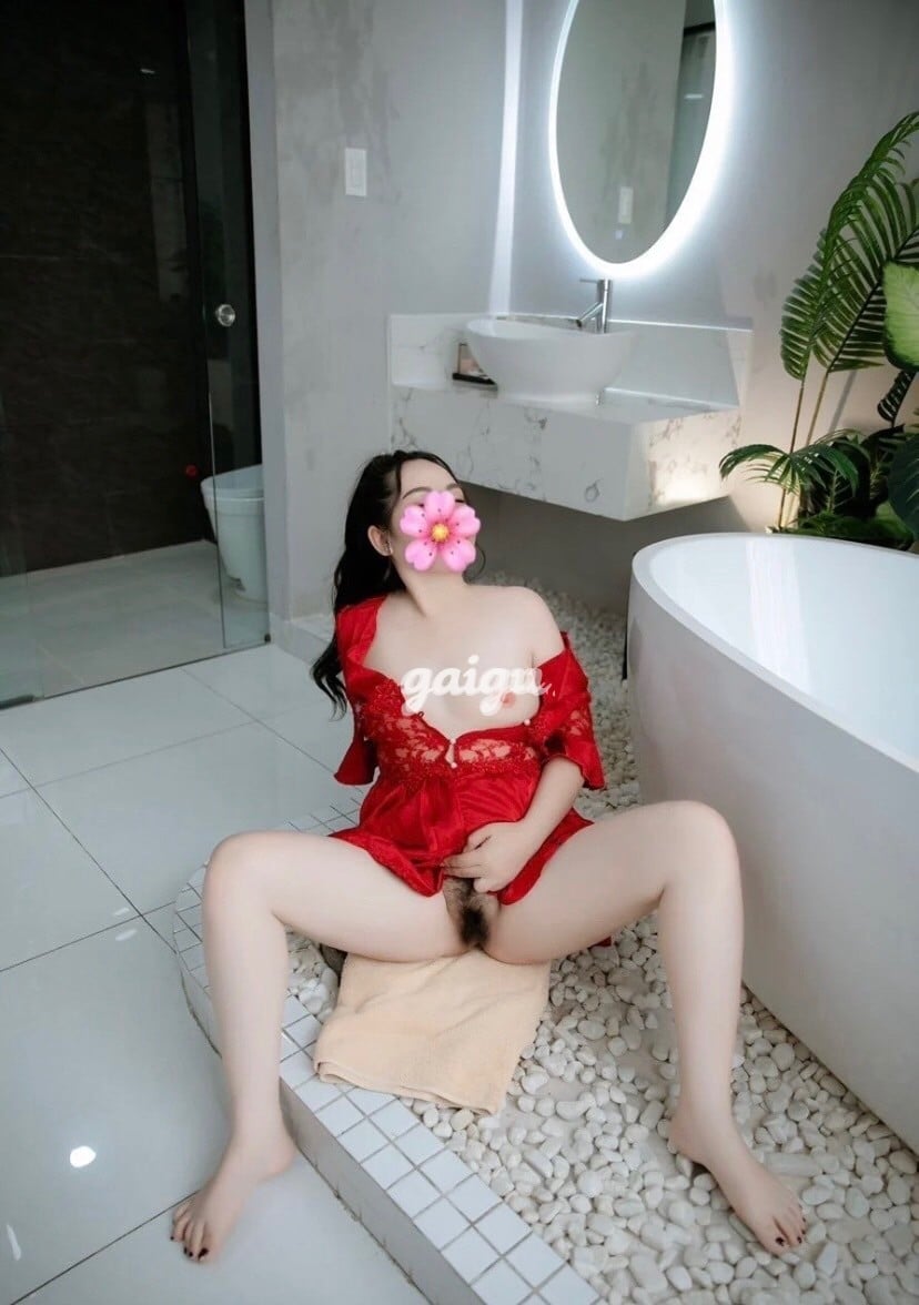 1092132 - Tuong Vy,NHIỆT TÌNH CHIỀU KHÁCH
