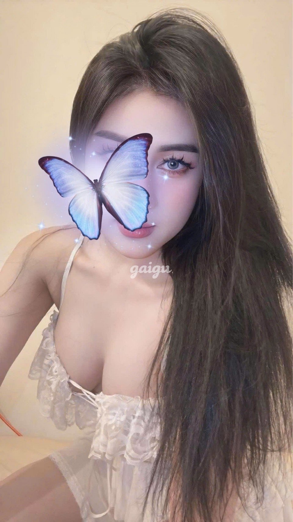 1207471 - -LyLy - xinh đẹp chiều khách