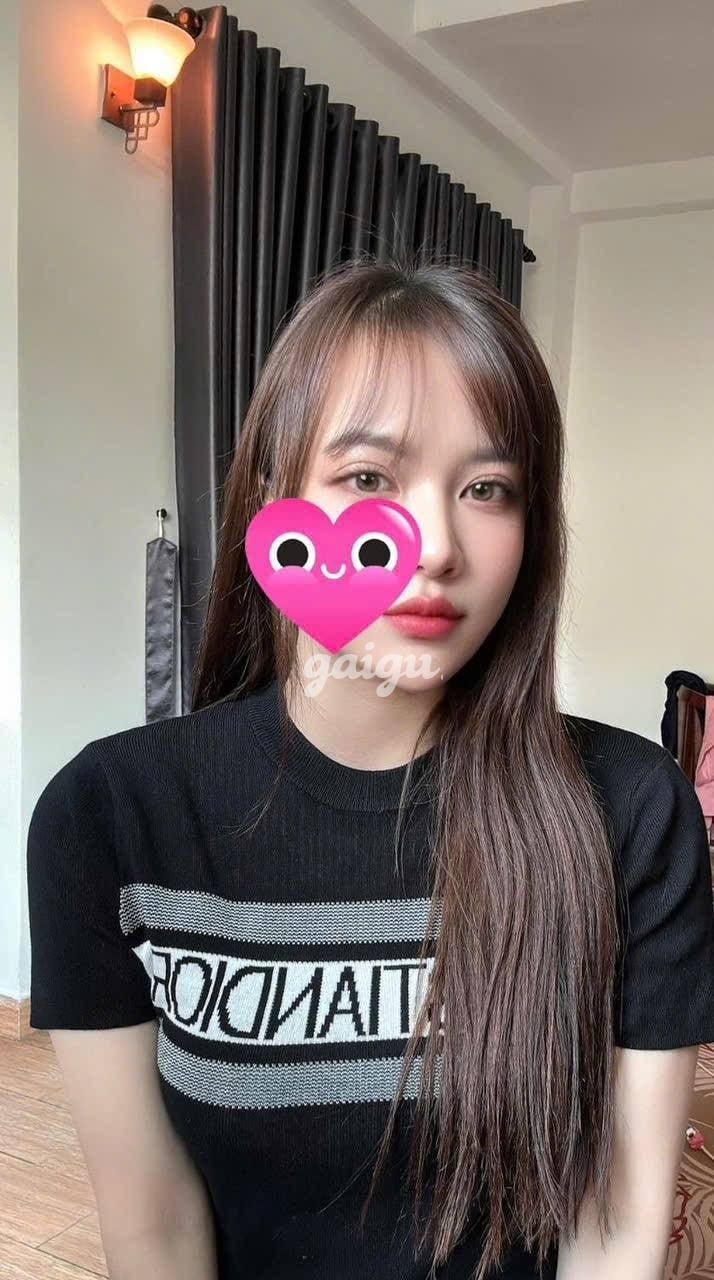 1146002 - THÙY LINH - NGỌT NGÀO DUYÊN DÁNG VÀ DÂM NGẦM