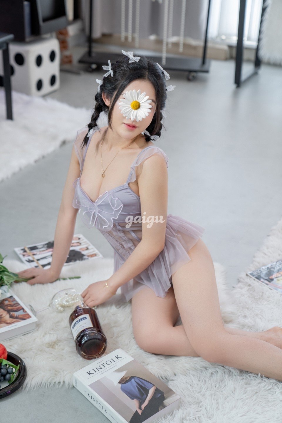 1237054 - Gái xinh Thục Quyên_ Gương mặt baby, body cực nuột