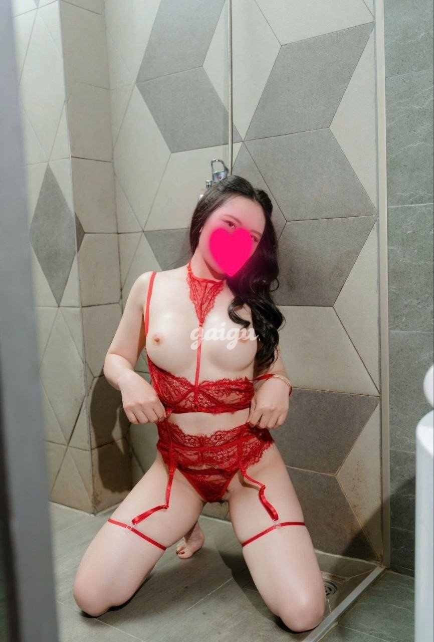 1237714 - HÀ VY ~ DA TRẮNG ~ DÁNG CAO ~ DỄ THƯƠNG LÀM TÌNH ĐỈNH CAO