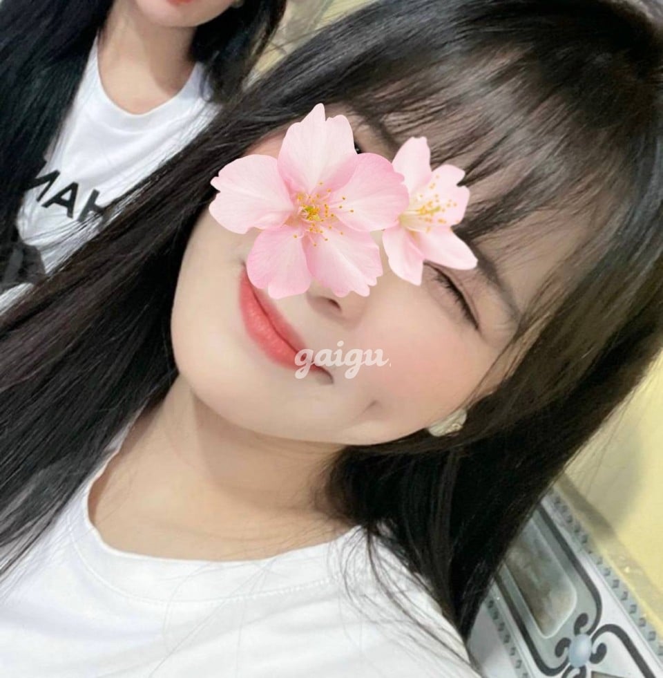 1228111 - ❤️ KHÁNH LINH ❤️ Thiếu nữ Sexy - Dáng xinh Ngực đẹp