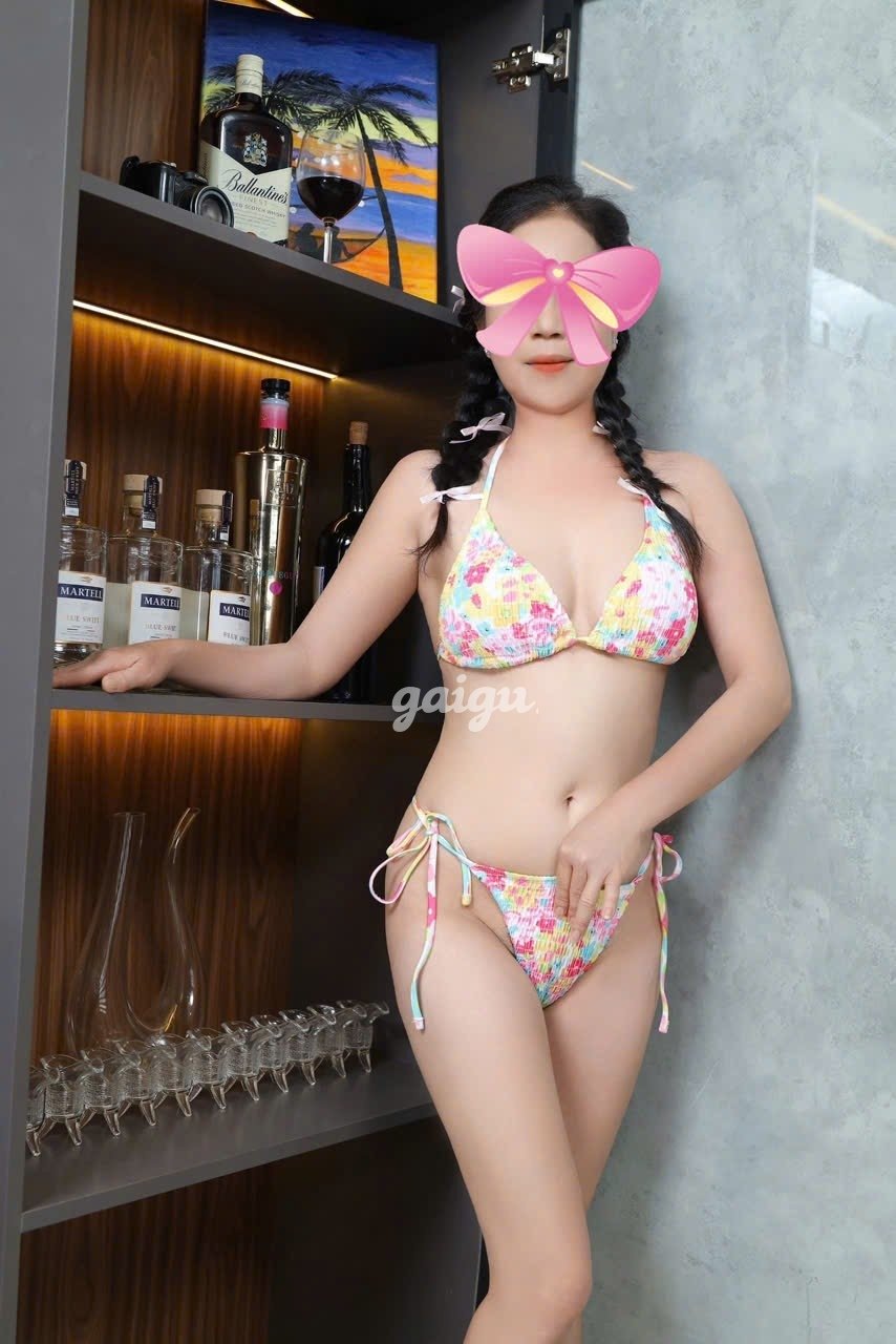 1251033 - TÚ TRINH XINH XẮN BÚ LIẾM LÚC CÁN CUỒNG NHIỆT CHIỀU KHÁCH NHƯ NGƯỜI YÊU HÀNG MỚI TIN