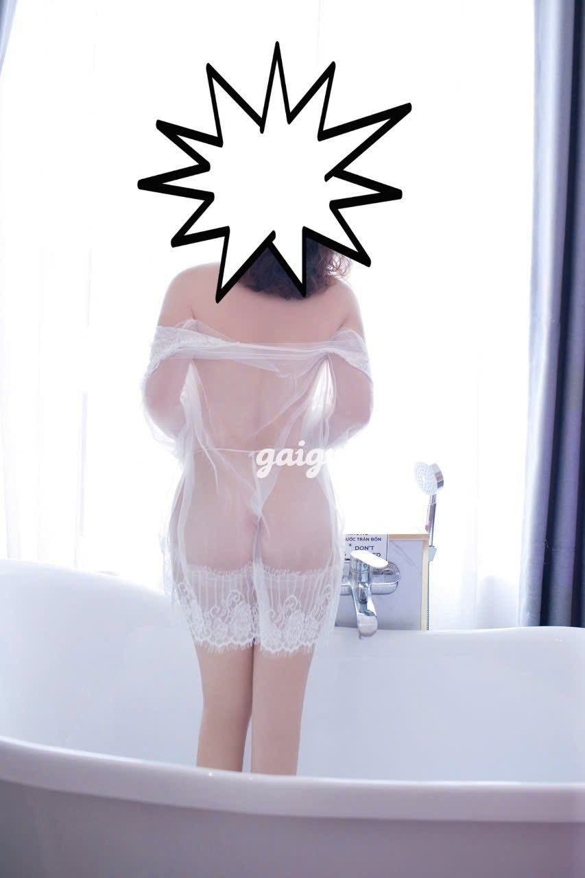 1263875 - ☘️TÚ TRINH☘️BÍM MÚP , NGỌT NƯỚC LÀM TÌNH PHÊ NHƯ NY