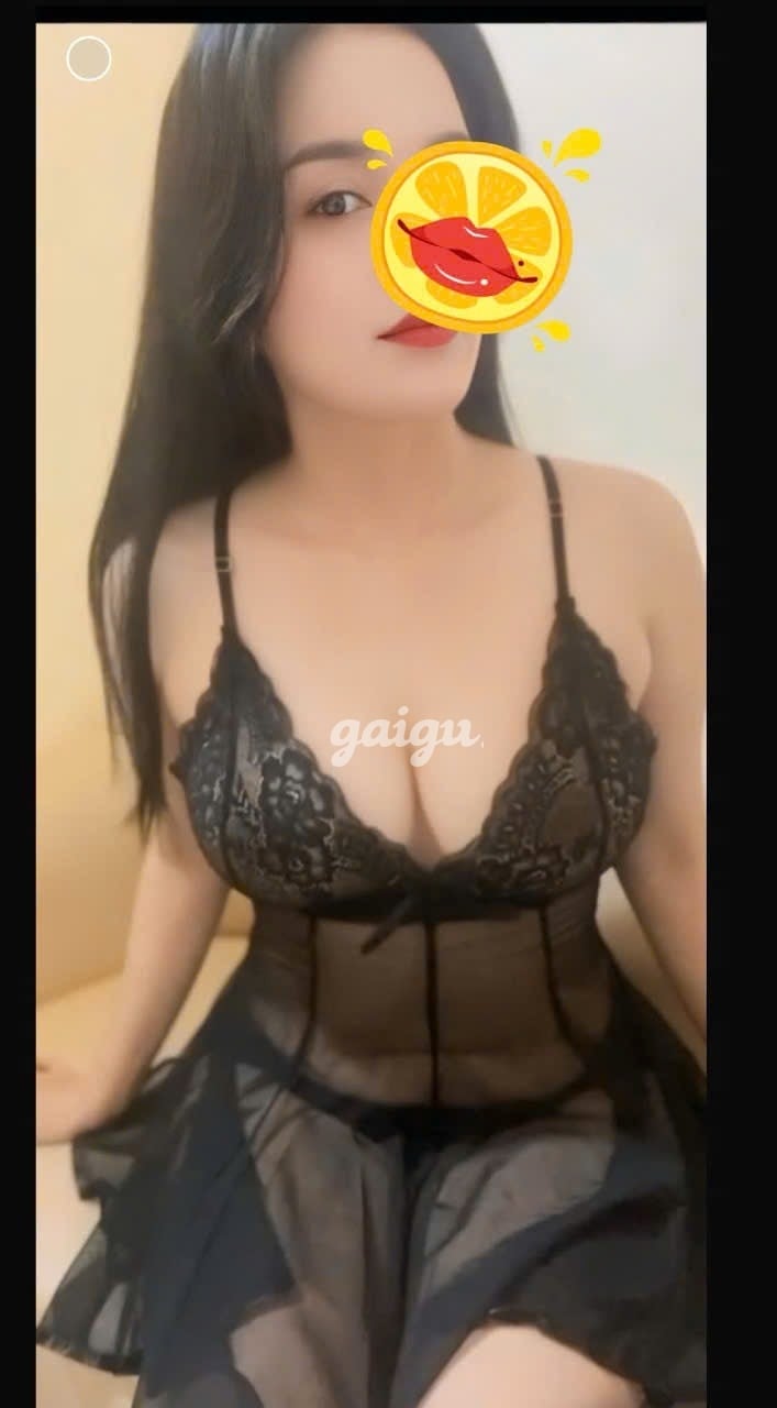 1271171 - ♻️ Quỳnh Anh ♻️ Vú To Nhiệt Tình Vui Vẽ