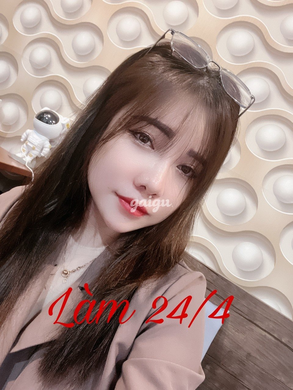 881579 - BÉ MÂY - CAM KẾT VÚ TO + DA TRẮNG CỰC ĐẸP