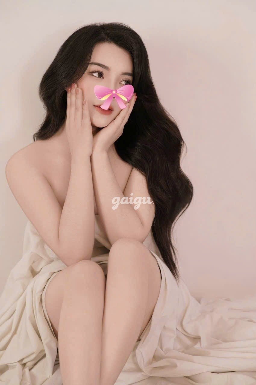 1278180 - NHÃ LINH XINH XẮN QUYẾN RŨ SEXY NUỘT NÀ HÀNG MỚI TINH LẦN ĐẦU ĐI LÀM
