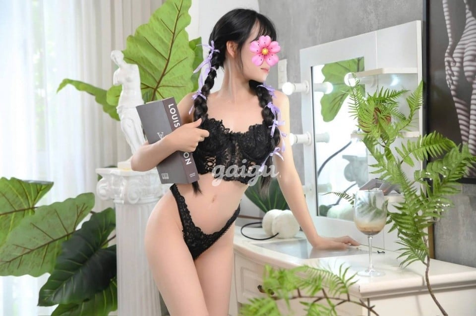 1282466 - Ngân Ngân- Xinh đẹp , ngoan dễ thương , Chiều khách , làm tình bao phê