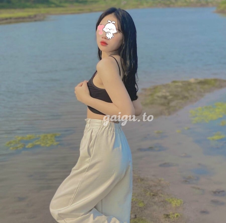 554653 - Ly Ly 2k2 - Lần Đầu Làm Web Non Nớt