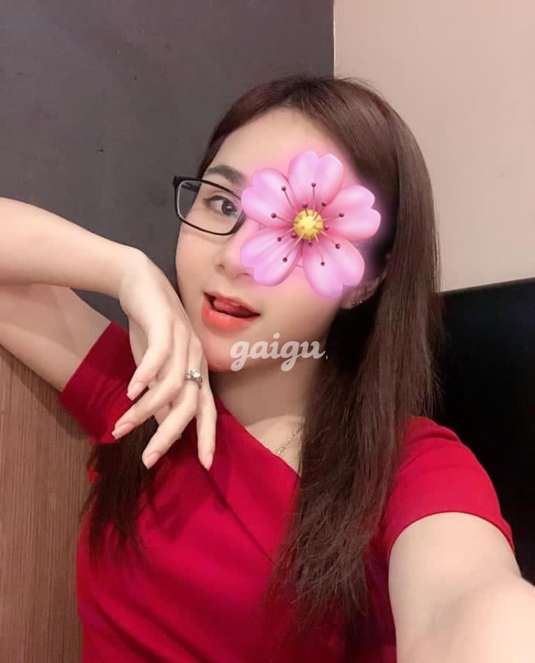 804586 - ❤️ Quỳnh Anh ❤️ FACE CỰC XINH DÁNG MI NHON .BODY BỐC LỬA