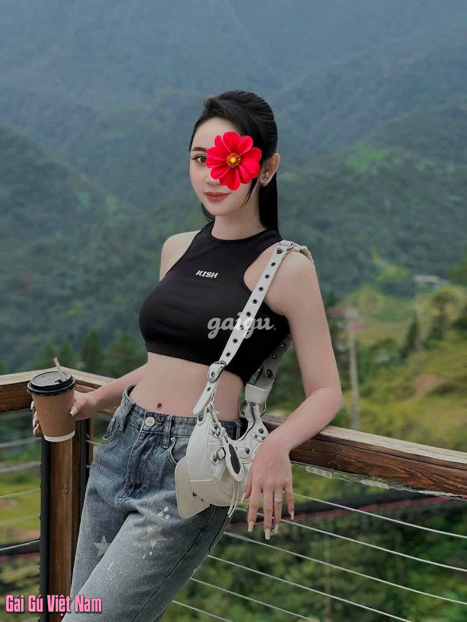 911211 - Linh Lee - Dâm Nữ , Mặt Xinh, Da Trắng , Dáng Ngon