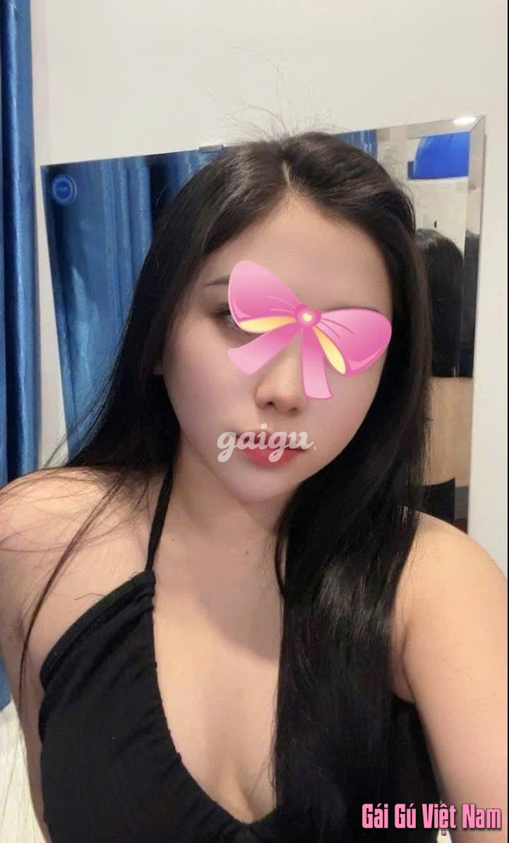 1323165 - BÉ PHƯƠNG VY XINH XẮN BÚ CU ĐÁ BI CUỒNG NHIỆT DÂM CHIỀU KHÁCH