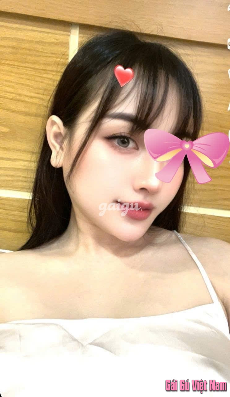 1315191 - BÉ PHƯƠNG PHUONG XINH ĐẸP VÚ TO KẸP XÚC XÍCH BÚ CU LÚC CÁN DÂM