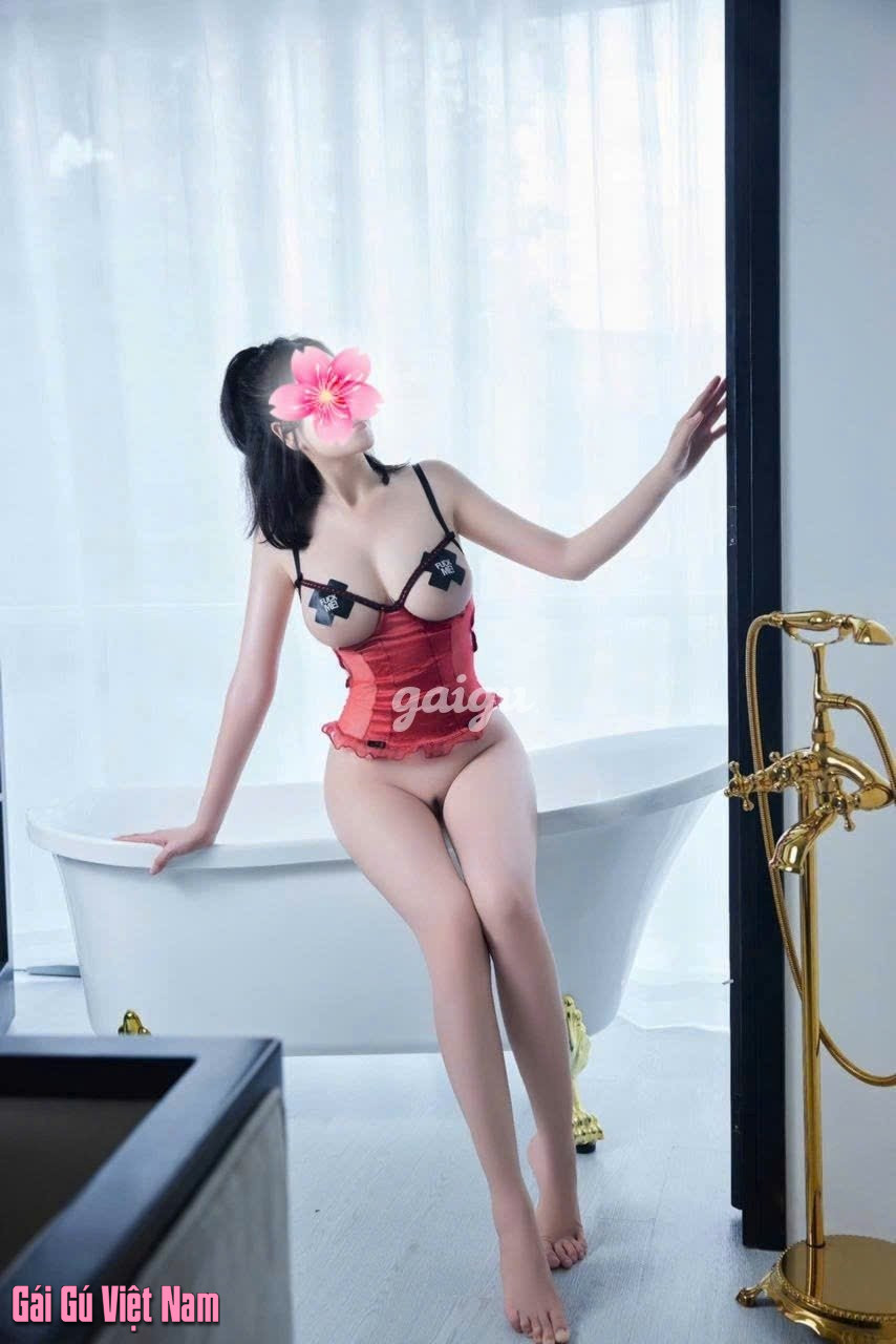 1335420 - BÉ HOT GIRL VĂN NHI XINH XẮN VÚ TO SEXY BÚ LIẾM DÂM CHIỀU KHÁCH NHƯ NGƯỜI YÊU