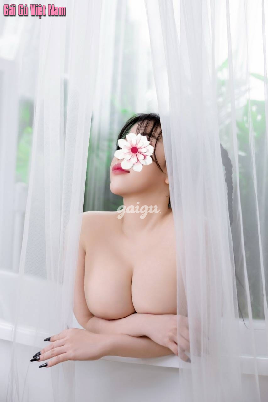 1360225 - Quỳnh Hana- Ngực Tấn Công, Mông Đại Bác Sale Sập Sàn Phân Khúc 600K