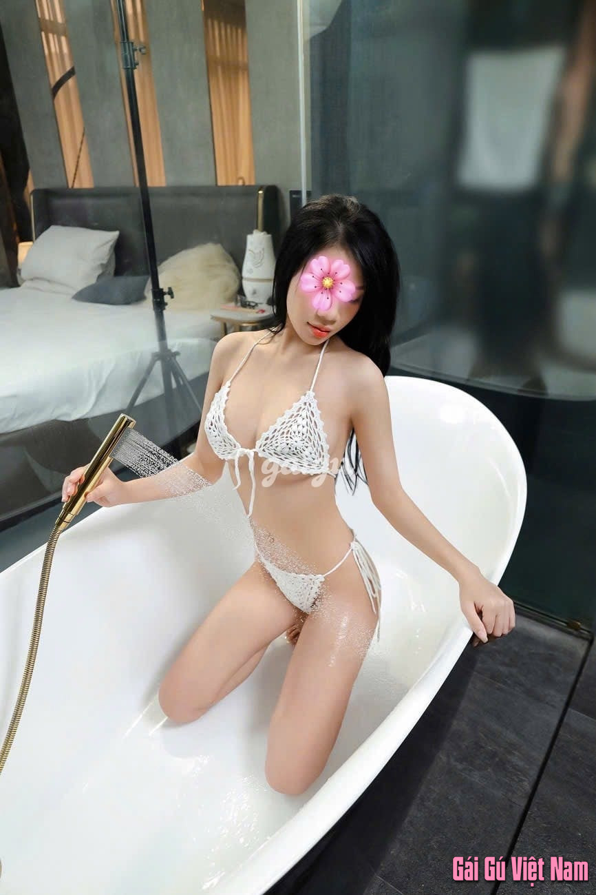 1400511 - ❤️ Anh Thư ❤️ Lần đầu đi làm mong AE chỉ dạy thêm